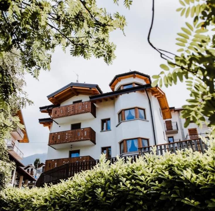 Atelier Della Montagna Bed & Breakfast Zambla Alta Exterior foto