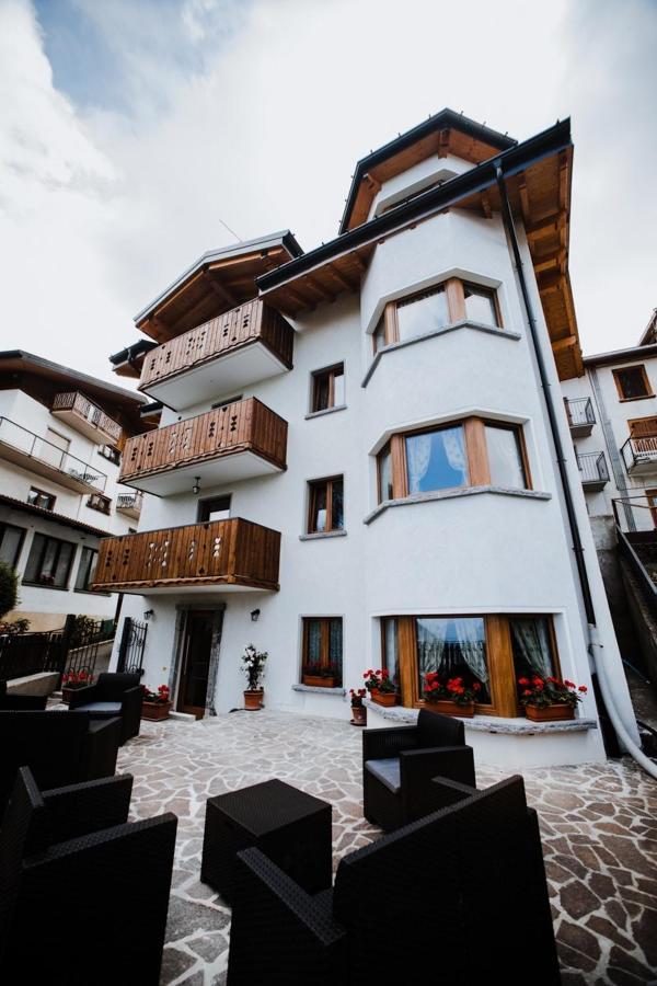 Atelier Della Montagna Bed & Breakfast Zambla Alta Exterior foto